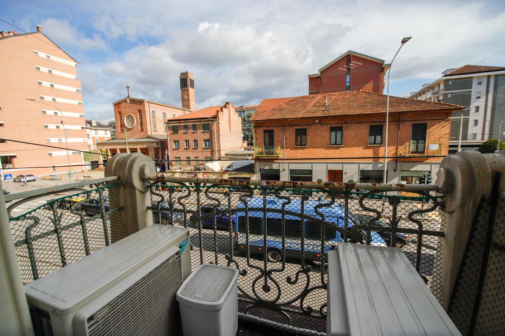 Appartamento Casa Nizza - Metro Lingotto Fiere - Inalpi Arena Turin Bagian luar foto
